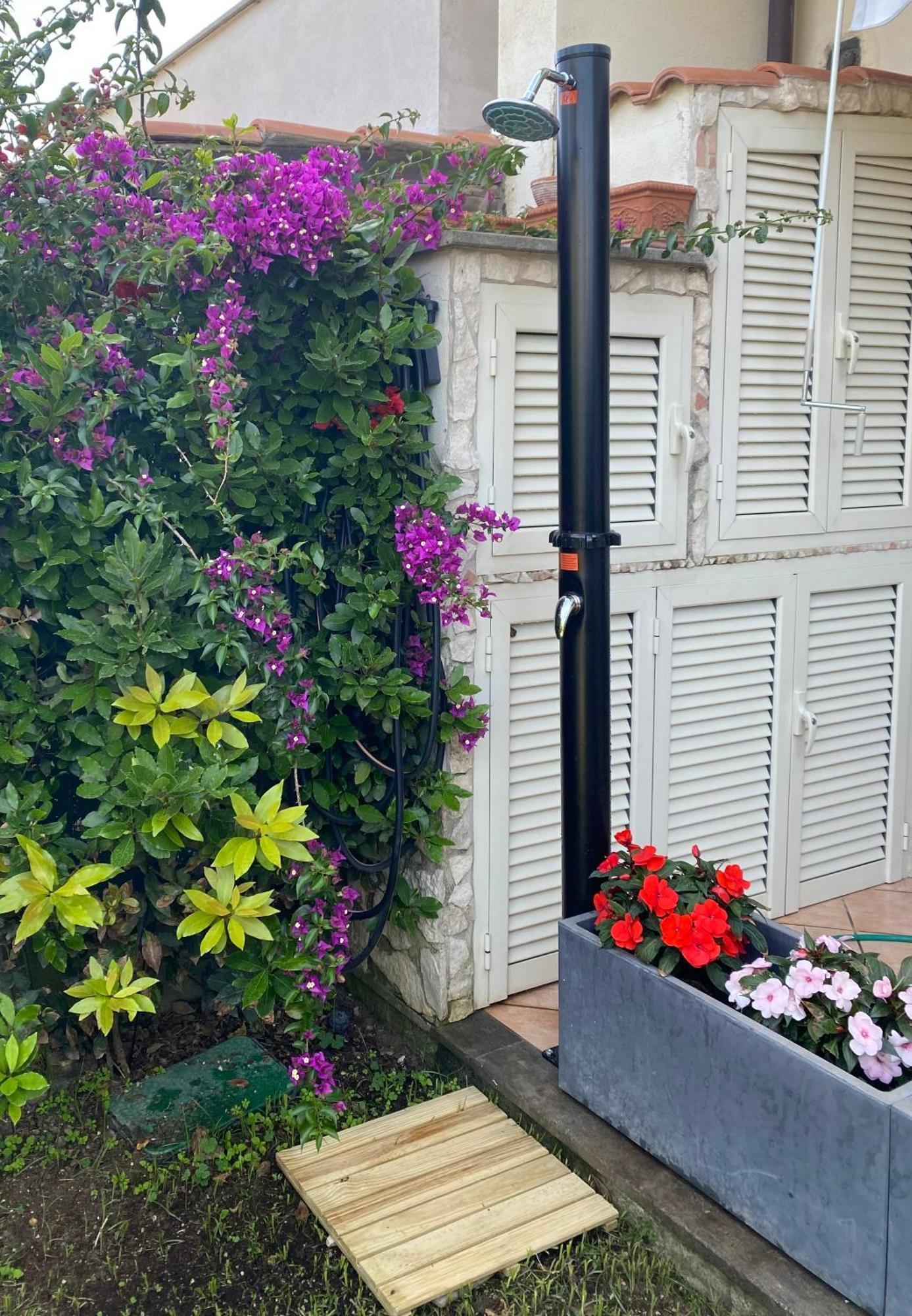 Villetta Relax Fast Wi-Fi 9 Min Porto Civitavecchia Santa Marinella Exterior foto